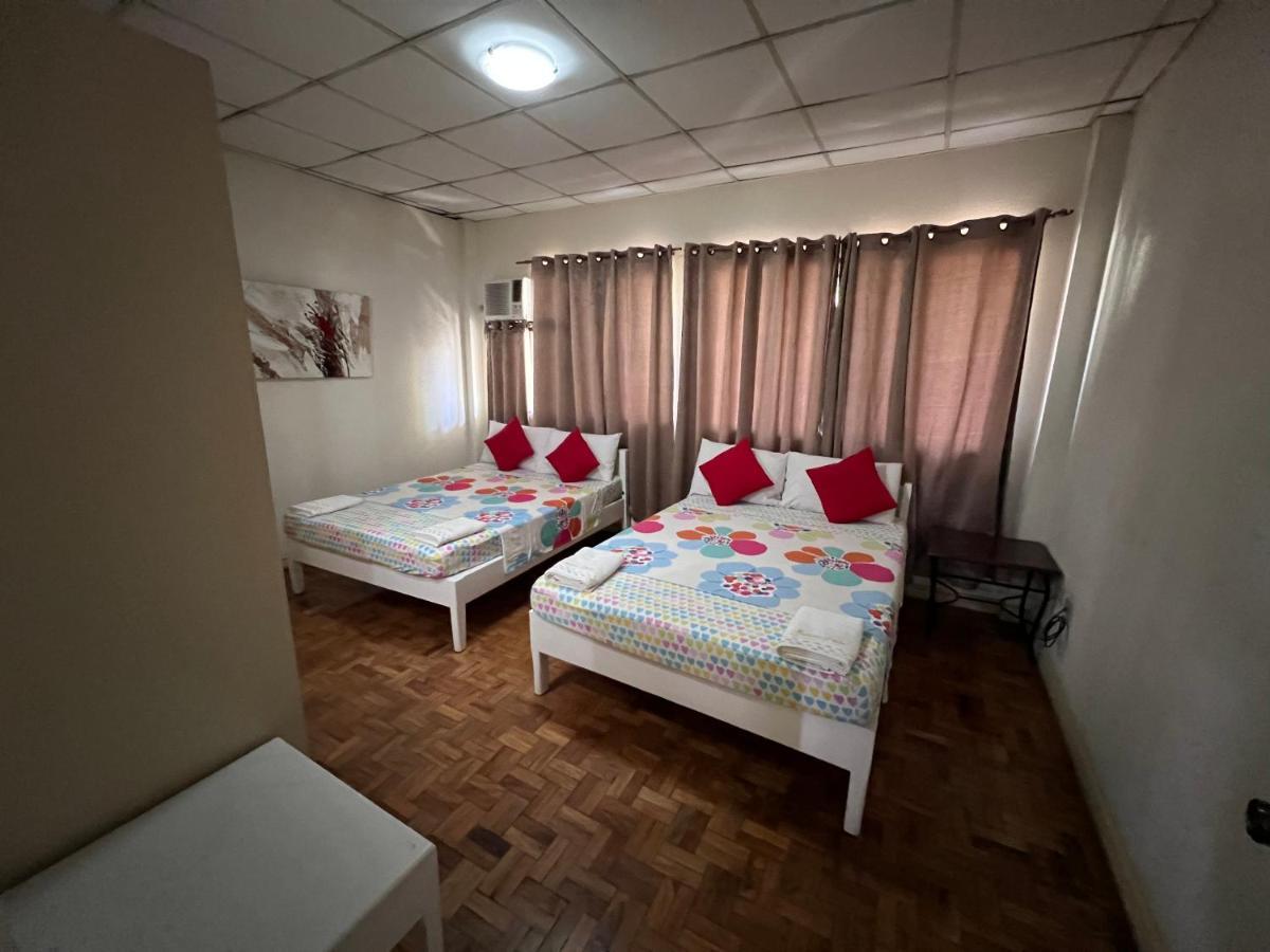 Golden Belle Apartelle And Suites Davao City Esterno foto