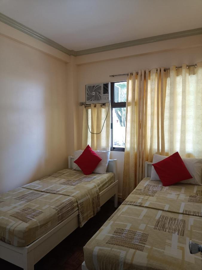 Golden Belle Apartelle And Suites Davao City Esterno foto