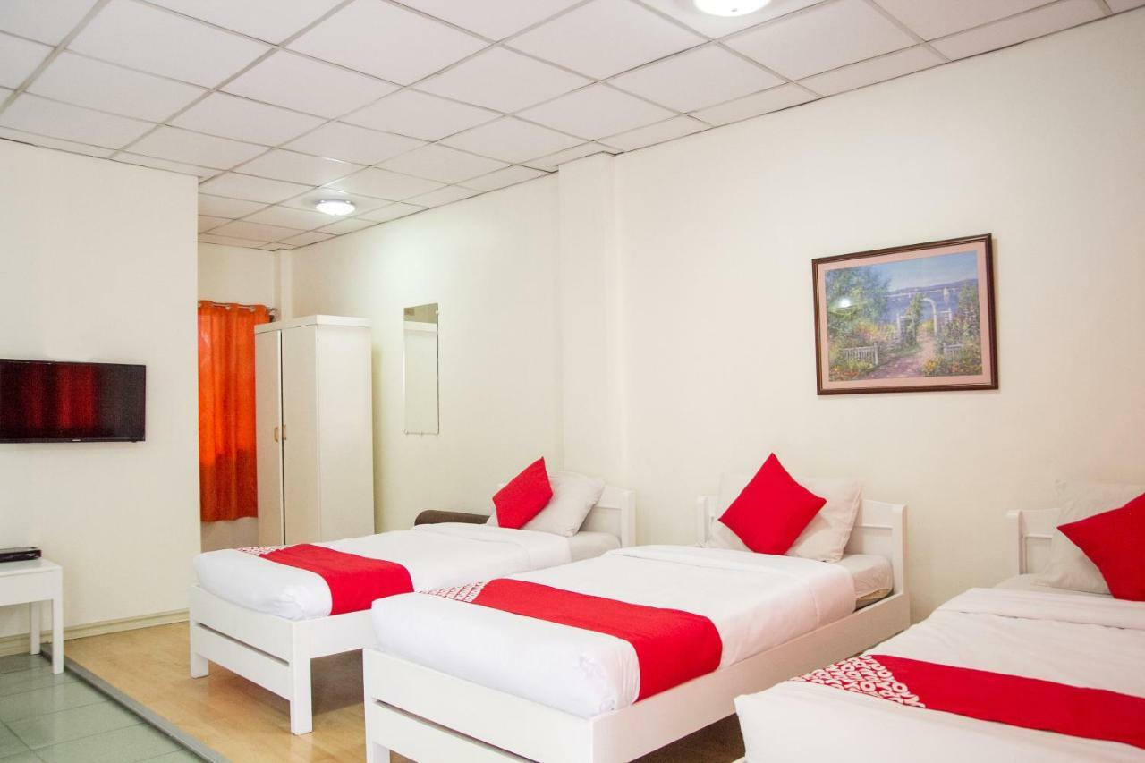 Golden Belle Apartelle And Suites Davao City Esterno foto