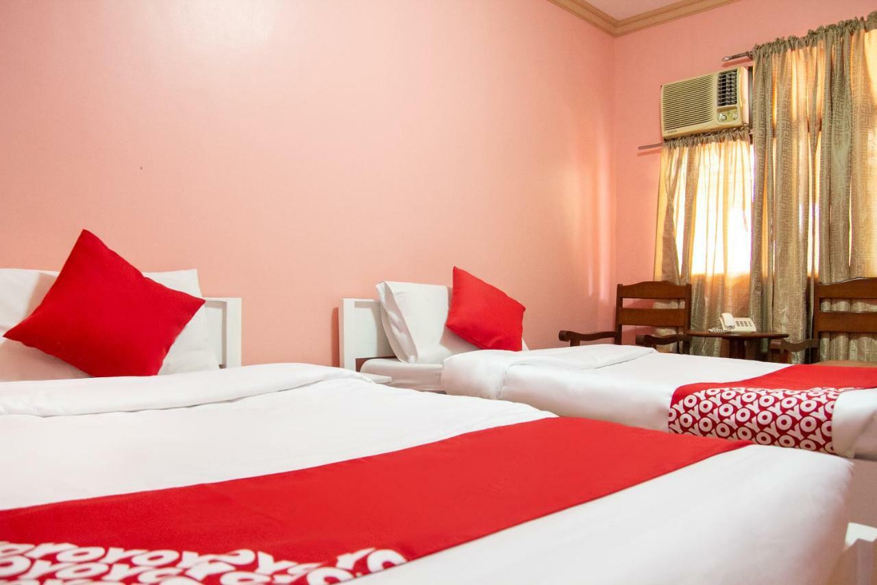 Golden Belle Apartelle And Suites Davao City Esterno foto